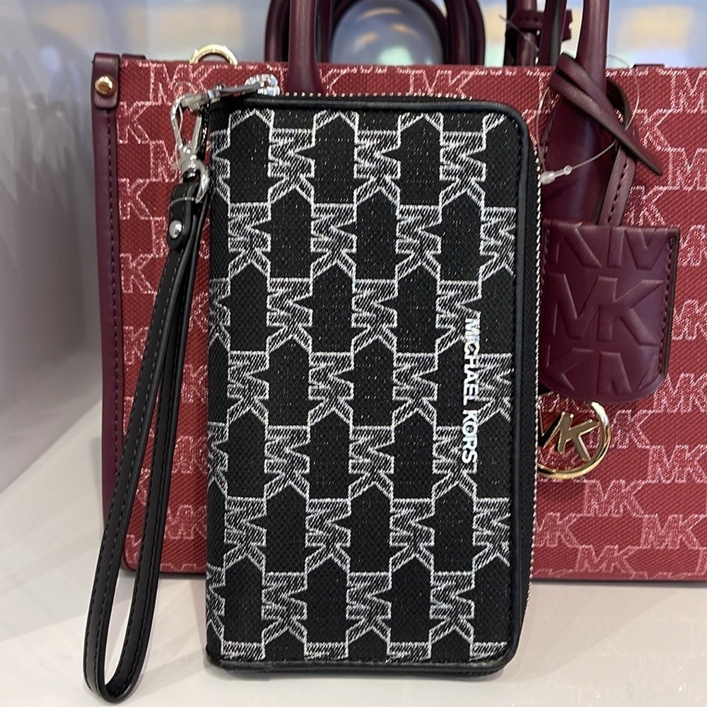 Michael Kors Jet Set Travel Large Phone Case Wristlet Wallet MK Black Multi